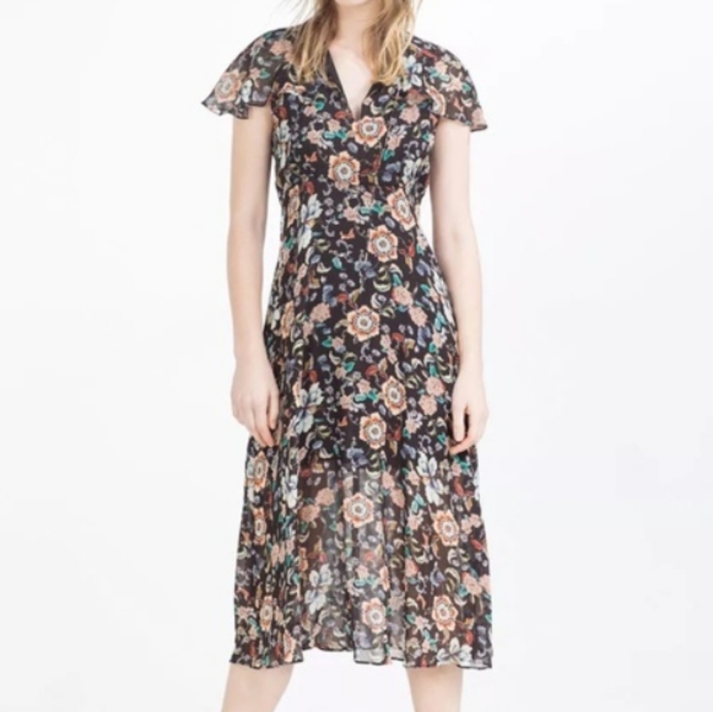 ZARA Woman floral dress with ruffled collar/ size Medium